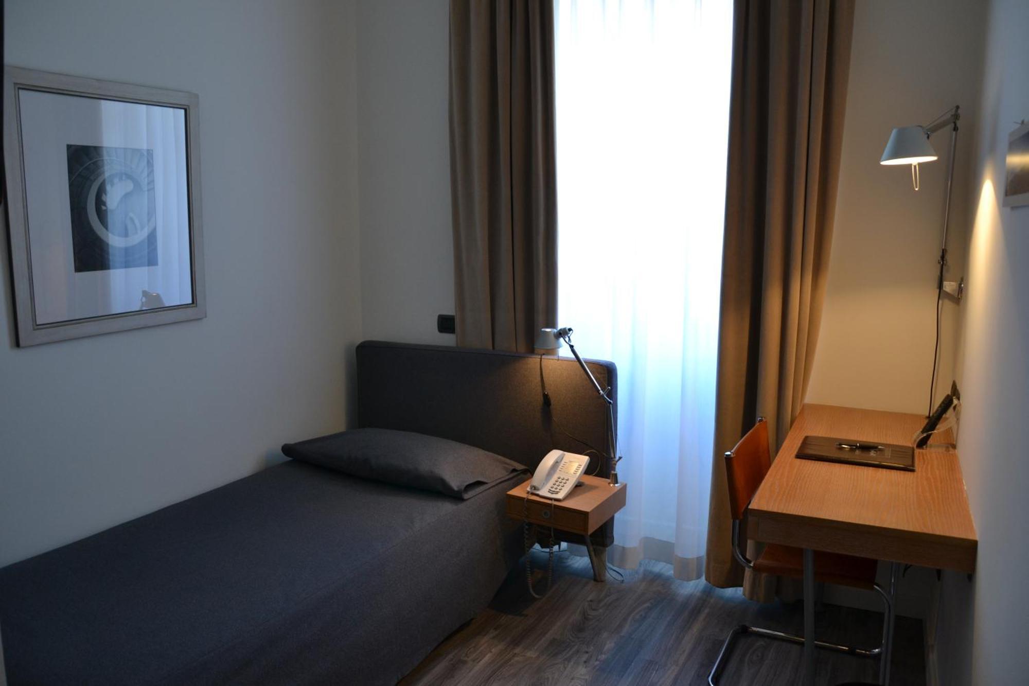 Albergo Alla Posta Trieste Ruang foto